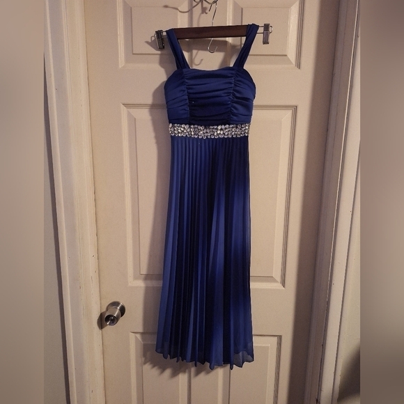 Speechless formal dress size 7 - Picture 1 of 9